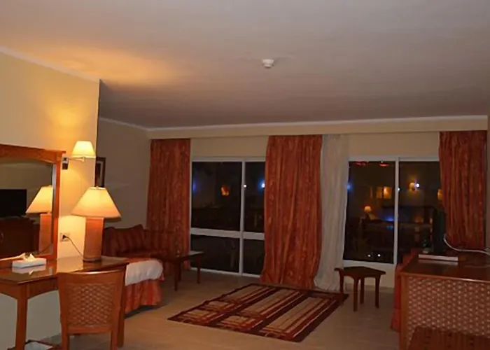 Le Mirage New Tiran Otel 4*